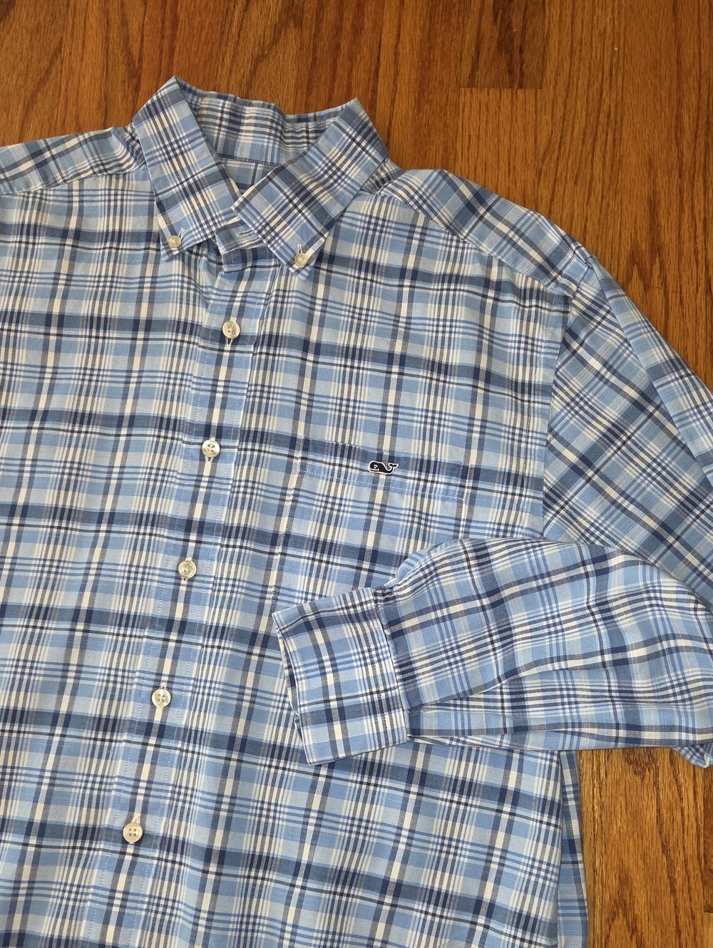 Vineyard Vines Light Blue & Navy Plaid Button-Down Shirt Size: M